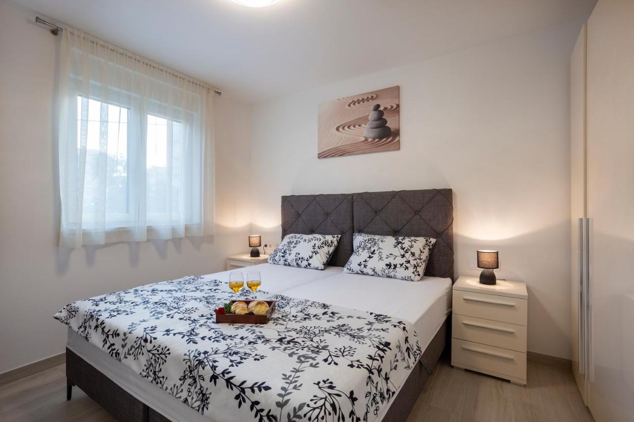 City Apartments Silver Póla Kültér fotó